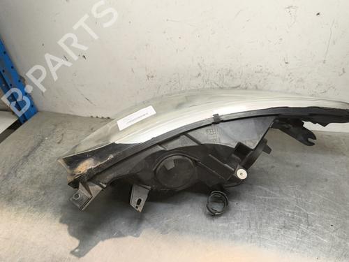 Phare gauche RENAULT CAPTUR I (J5_, H5_) 1.2 TCe 120 (118 hp) 32997429