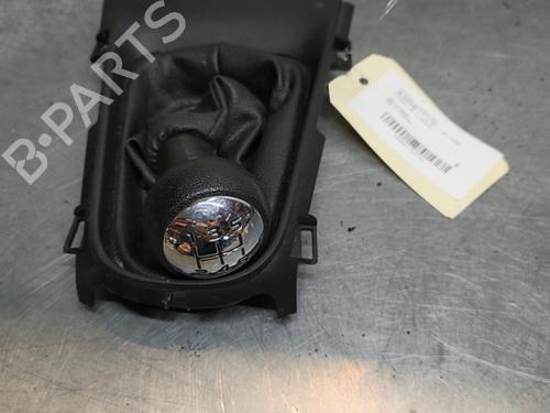 Used Shift knob CITROËN C3 II (SC_) 1.4 HDi 70 (SC8HZC, SC8HR0, SC8HP4) (68 hp) 32993885
