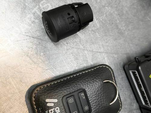 Electronic module DACIA DUSTER (HM_) 1.3 TCe 150 (HMM3) | BP30647215M83 - Image 4