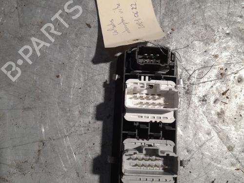 Used Left front window switch Left front window switch RENAULT VEL SATIS (BJ0_) 2.2 dCi (BJ0E, BJ0F, BJ0G, BJ0H) (140 hp) 21694117 21694117