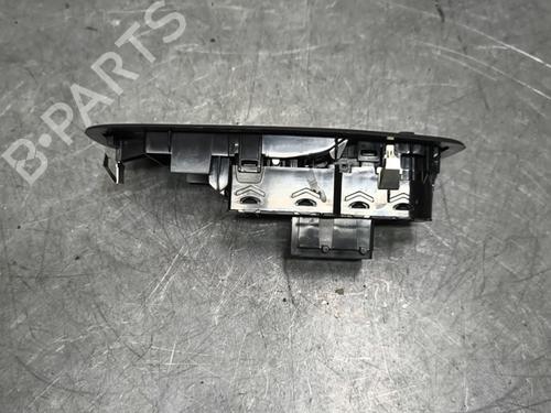 Used Left front window switch Left front window switch PEUGEOT 208 I (CA_, CC_) 1.5 BlueHDI 100 (102 hp) 33555955 33555955