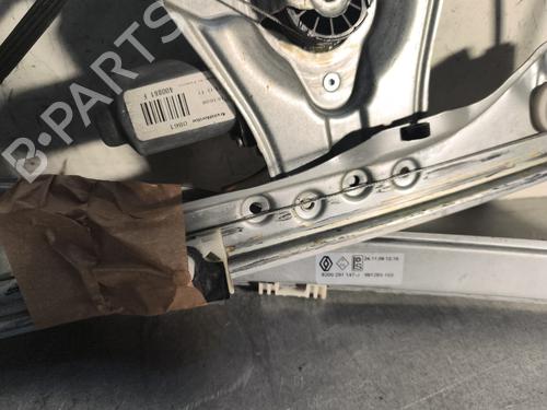 Alzavetro anteriore destra RENAULT CLIO III (BR0/1, CR0/1) 1.5 dCi (BR17, CR17) (86 hp) 29733675