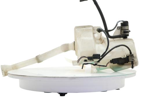 Used Windscreen washer tank Windscreen washer tank PEUGEOT 4007 (VU_, VV_) 2.2 HDi (156 hp) 35899654 35899654