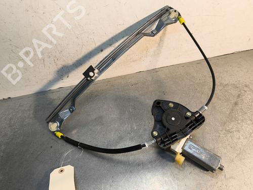 Fensterheber rechts vorne für RENAULT CLIO II (BB_, CB_) 1.4 16V (B/CB0P, BB13) (98 hp) 29711296