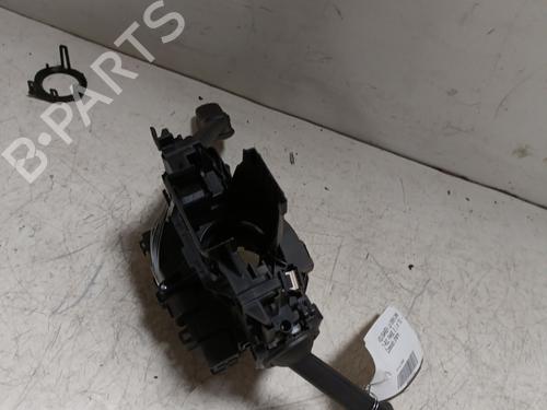 switch-vw-t-roc-a11-d11-2017-26298066 main image