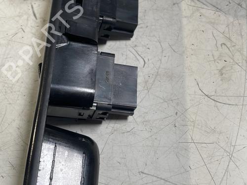 Used Left front window switch Left front window switch PEUGEOT 307 (3A/C) 1.6 HDi 110 (109 hp) 24526482 24526482