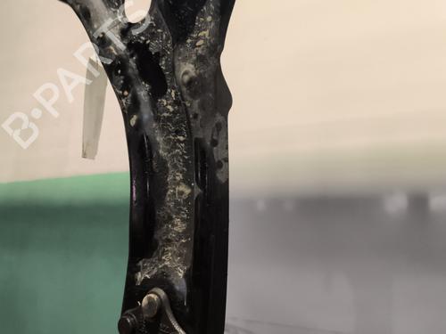 left-front-suspension-arm-renault-megane-iv-hatchback-b9amn_-2015-23845890 main image