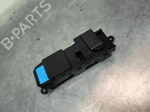 Used Left front window switch Left front window switch SUZUKI SWIFT IV (FZ, NZ) 1.2 4x4 (AZH412, ZD72S) (94 hp) 32994688 32994688