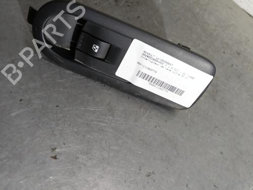 Used Right front window switch RENAULT SCÉNIC II (JM0/1_) 1.5 dCi (JM1E, JM16) (106 hp) 29081990