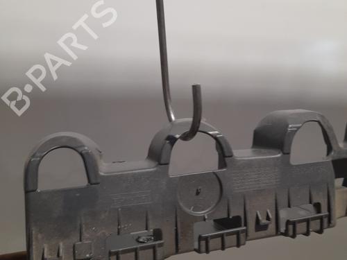 Used Rear bumper bracket Rear bumper bracket RENAULT CLIO IV (BH_) 1.2 16V (73 hp) 22653297 22653297