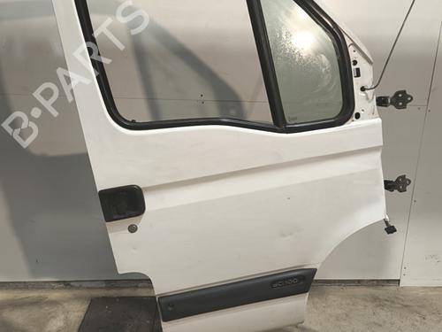 Used Right front door RENAULT MASTER II Platform/Chassis (ED/HD/UD) 2.5 dCi (HD02) (101 hp) 31990836