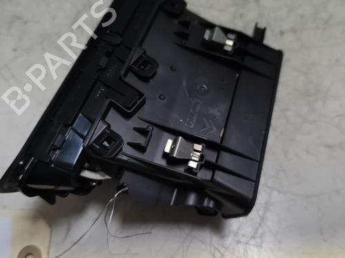 Used Air vent Air vent PEUGEOT 308 SW II (LC_, LJ_, LR_, LX_, L4_) 1.6 BlueHDi 120 (120 hp) 24526830 24526830
