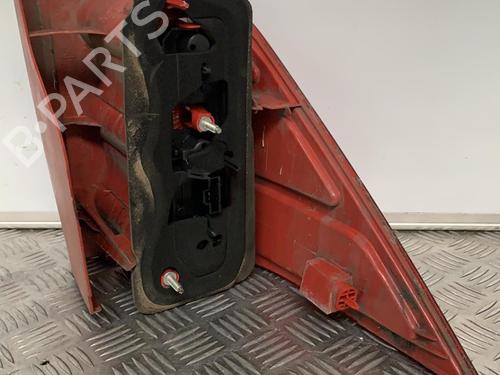 right-taillight-peugeot-1007-km_-16-hdi-6351v5-2005-21715796 main image