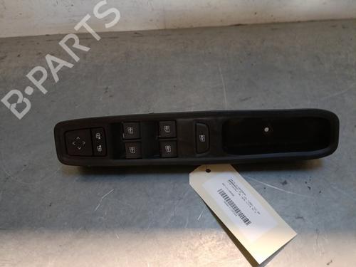 Used Left front window switch DACIA SANDERO III 1.0 TCe 90 (91 hp) 29003443