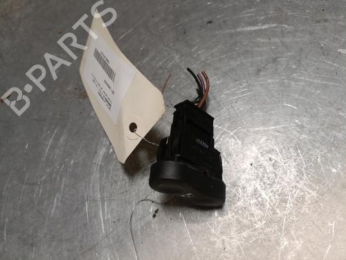 Used Left front window switch Left front window switch DACIA SANDERO 1.5 dCi (68 hp) 28077908 28077908