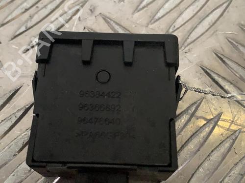 Used Headlight switch Headlight switch PEUGEOT 208 I (CA_, CC_) 1.0 VTi (68 hp) 22032359 22032359