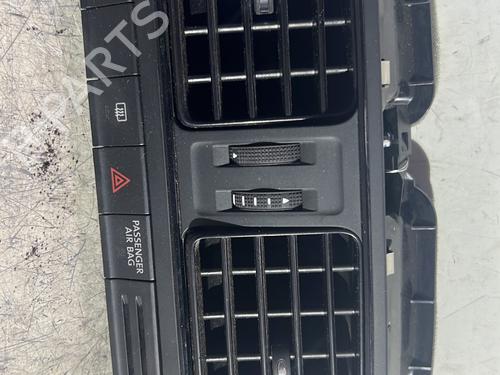 Used Air vent VW POLO V (6R1, 6C1) 1.0 (75 hp) 26028814