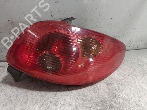 Used Right taillight PEUGEOT 206 Hatchback (2A/C) 1.4 HDi eco 70 (68 hp) 28302399