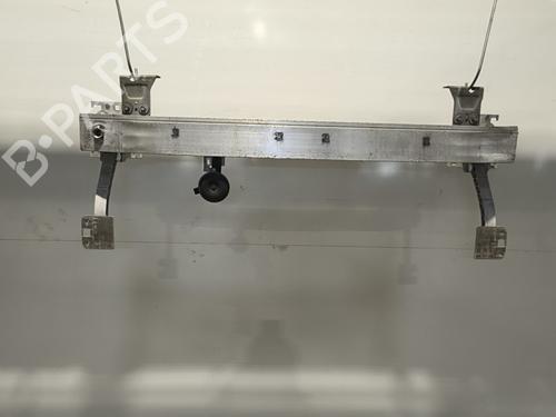 Used Front bumper reinforcement CITROËN C3 III (SX) 1.2 THP 110 (SXHNPS, SXHNZT, SXHNZ6) (110 hp) 31041613
