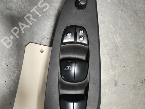 Used Left front window switch NISSAN PULSAR Hatchback (C13) 1.5 dCi (110 hp) 28165224