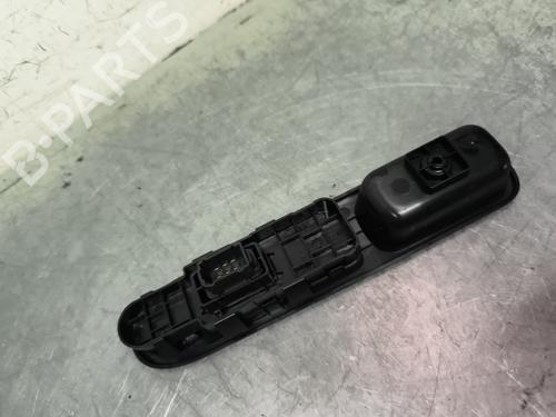 Used Right front window switch Right front window switch PEUGEOT 207 (WA_, WC_) 1.6 HDi (90 hp) 32994647 32994647