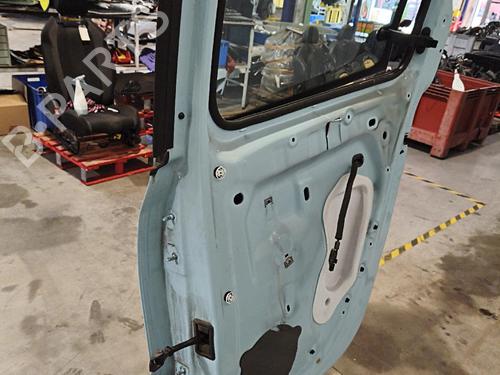 Used Right rear door Right rear door 38474689 38474689