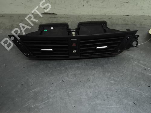 Used Air vent Air vent BMW X1 (E84) xDrive 20 d (184 hp) 33870352 33870352