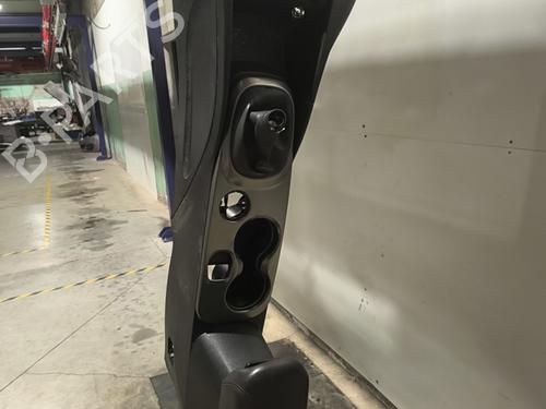 Armrest / Center console FIAT 500X (334_) 1.6 D Multijet (334AXA1B, 334AXA11) | BP36014694I20 - Image 3