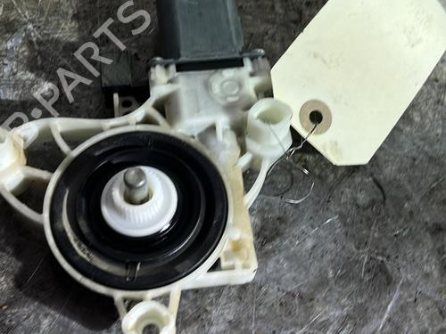 Used Left front window motor Left front window motor MERCEDES-BENZ C-CLASS T-Model (S205) C 220 d 4-matic (205.215) (194 hp) 23823453 23823453