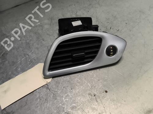 Used Air vent RENAULT SCÉNIC III (JZ0/1_) 1.9 dCi (JZ0J, JZ1J, JZ1K, JZ1S) (131 hp) 26894251