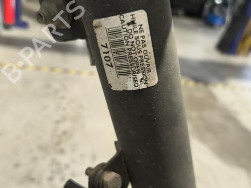 Used Right front shock absorber Right front shock absorber 32993744 32993744