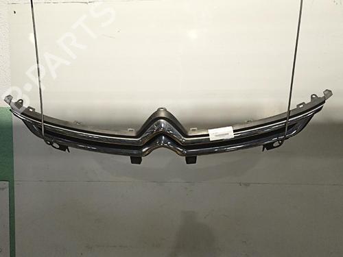 grille-citroen-c4-picasso-ii-2013-39640641 main image