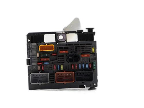 Used Fuse box Fuse box 37755132 37755132