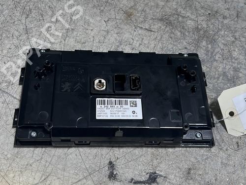 Used Display monitor Display monitor PEUGEOT 308 II (LB_, LP_, LW_, LH_, L3_) 1.2 THP 110 (110 hp) 26029056 26029056