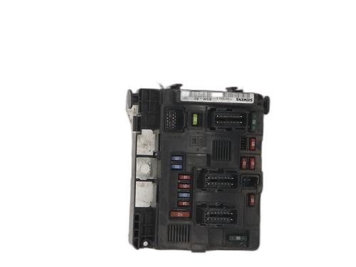 Used Fuse box Fuse box 39640105 39640105