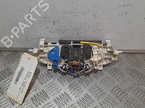 Used Climate control RENAULT TWINGO II (CN0_) 1.5 dCi (CN0E) (64 hp) 21701514