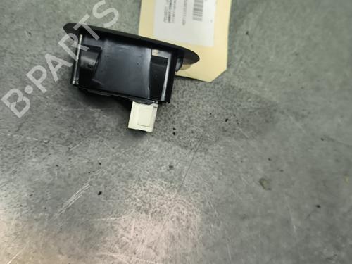Used Right rear window switch Right rear window switch PEUGEOT 208 I (CA_, CC_) 1.2 VTI 82 (82 hp) 29732887 29732887
