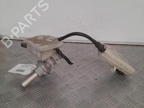 Used Brake master cylinder PEUGEOT 308 I (4A_, 4C_) 1.6 HDi (90 hp) 21698373