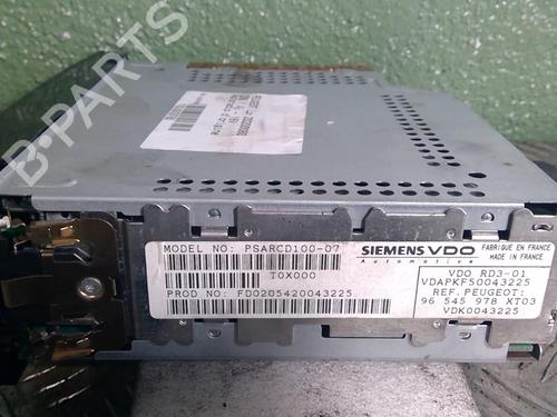 Used Radio PEUGEOT 206 Hatchback (2A/C) 1.4 16V (88 hp) 28166244