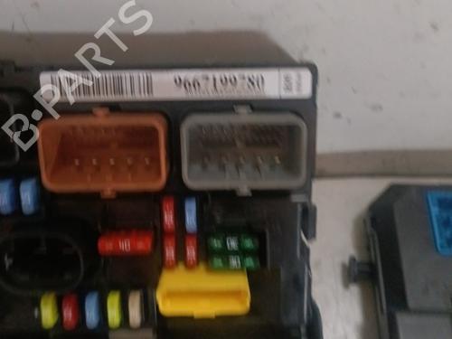 Used Electronic module Electronic module CITROËN C3 II (SC_) 1.0 VTi 68 (68 hp) 21703306 21703306