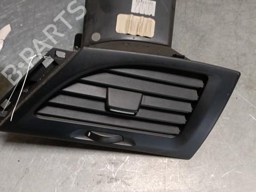 Air vent RENAULT MEGANE III Hatchback (BZ0/1_, B3_) 1.5 dCi (BZ09, BZ0D, BZ1W, BZ29, BZ14) 687607741R