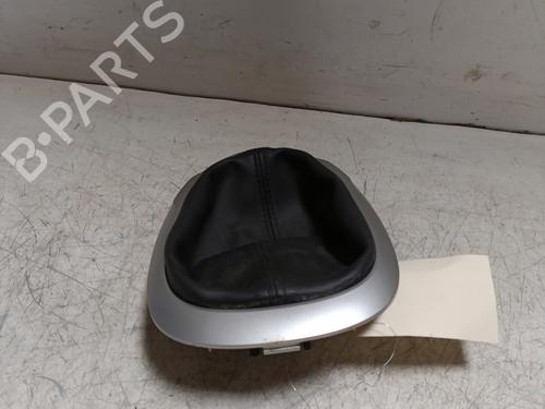 Used Shift knob Shift knob NISSAN JUKE (F15) 1.5 dCi (110 hp) 24847885 24847885