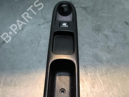 Used Right front window switch Right front window switch PEUGEOT 207 (WA_, WC_) 1.4 (73 hp) 33316113 33316113