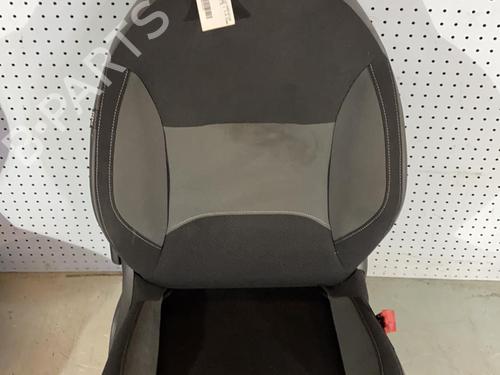 Used Left front seat Left front seat CITROËN C3 II (SC_) 1.4 (73 hp) 21720450 21720450