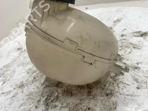 Used Expansion tank Expansion tank 39639938 39639938