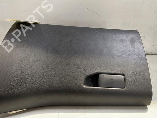 Used Glove box PEUGEOT 308 SW II (LC_, LJ_, LR_, LX_, L4_) 1.6 HDi / BlueHDi 115 (LCBHXM, LCBHXT) (115 hp) 24526430