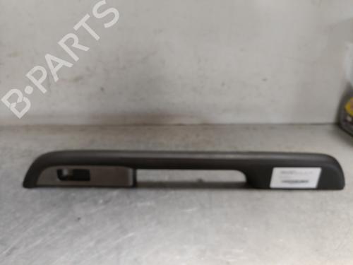 Used Left rear window switch NISSAN X-TRAIL I (T30) 2.2 Di 4x4 (114 hp) 28077770