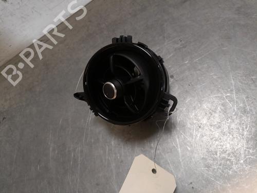 Used Air vent TOYOTA YARIS (_P13_) 1.5 (NSP131_) (112 hp) 27893784