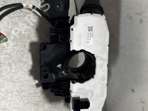 Used Steering column stalk Steering column stalk RENAULT MEGANE IV Hatchback (B9A/M/N_) 1.5 dCi 110 (B9A3) (110 hp) 27213597 27213597