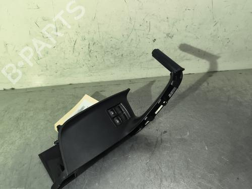 Interrupteur de vitre avant gauche SEAT IBIZA IV (6J5, 6P1) 1.2 TDI (75 hp) 29732860